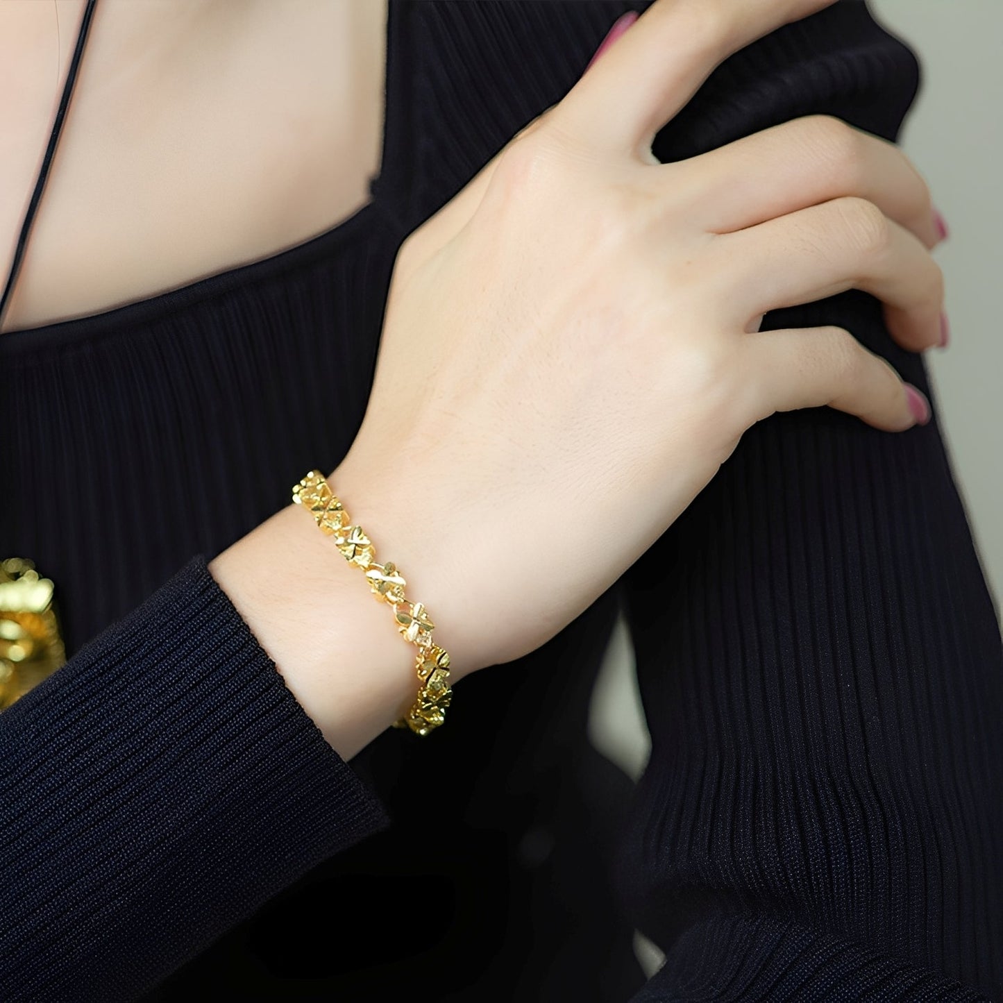 Margarita – Bracelet Vintage en Or avec Marguerites