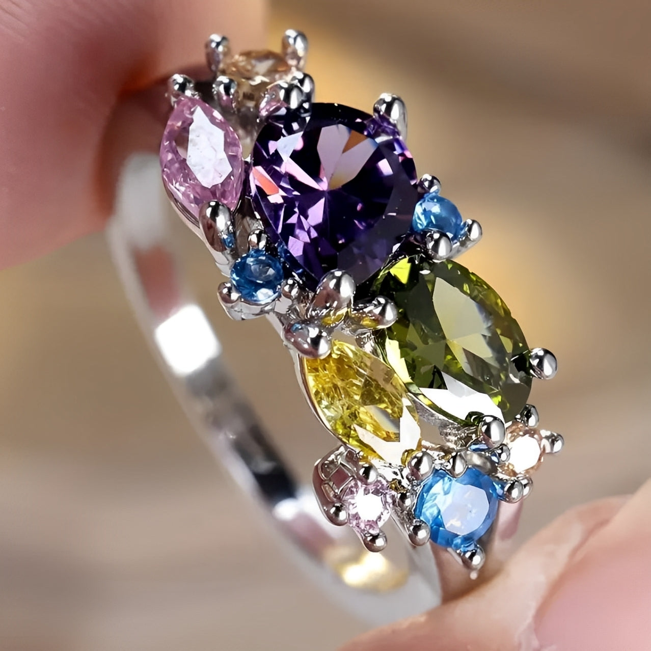 Clarine – Bague Vintage en Argent avec Cristaux de Couleurs