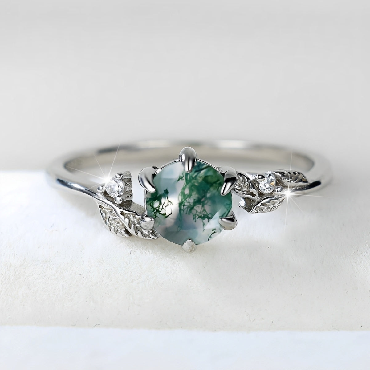 Dannah – Bague Vintage avec Pierre Verte Argentée