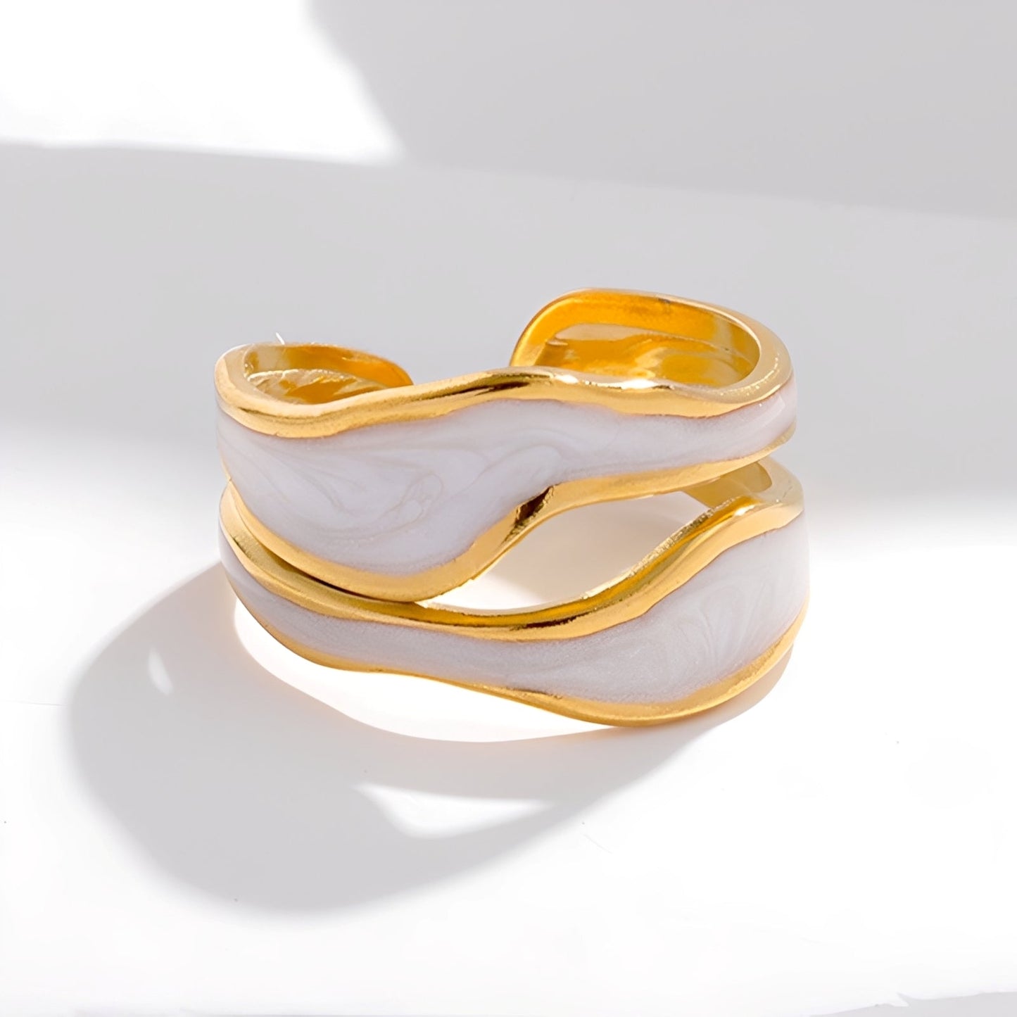 Esther – Bague Ancienne en Or Blanc