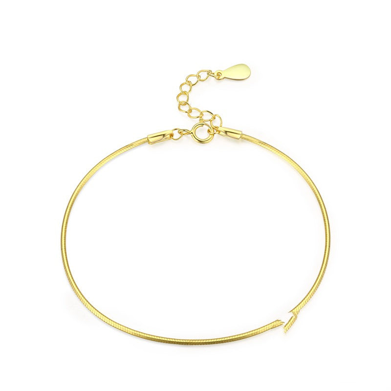 Erina – Bracelet Herringbone Élégant