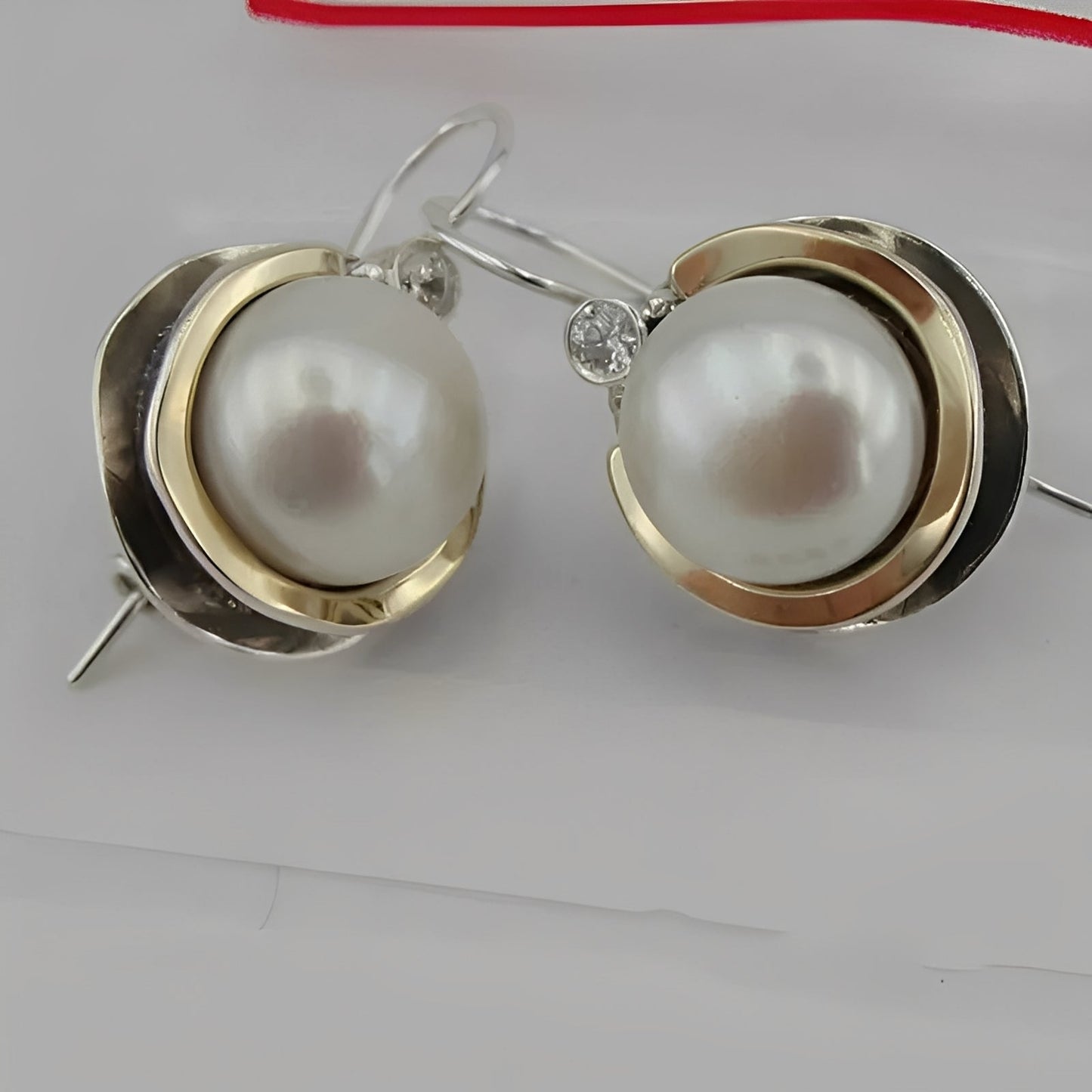 Helena – Boucles d'Oreilles Vintage avec Perles Arrondies