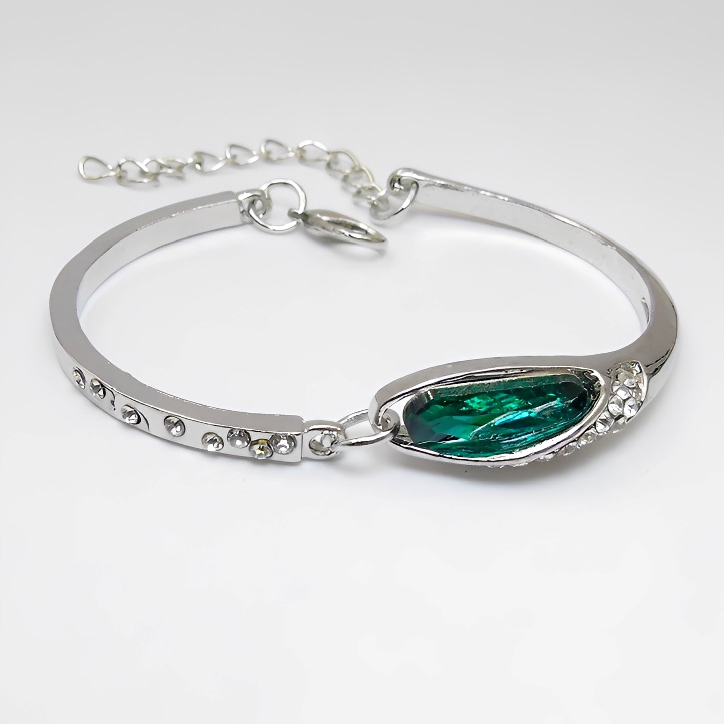 Miku – Bracelet Chic Orné de Saphirs