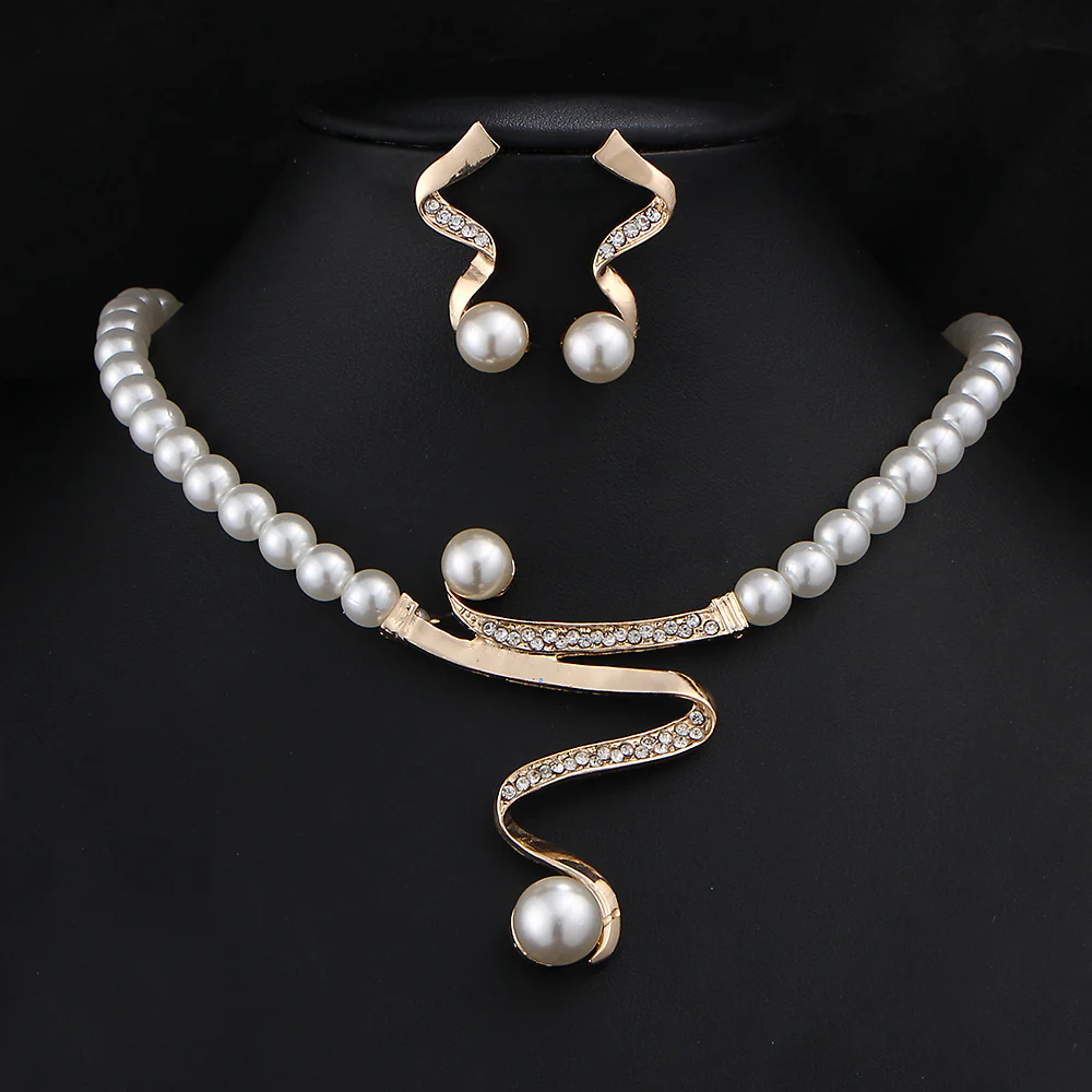Sonya - Parure Collier et Boucles d’Oreilles en Perles Naturelles