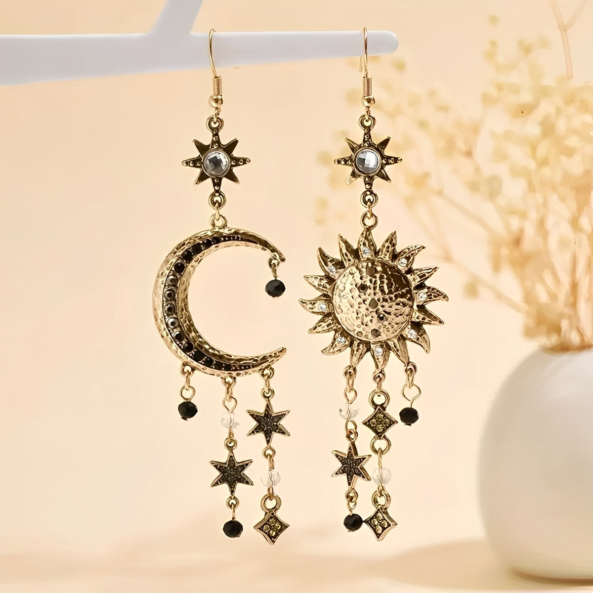 Arielle – Boucles Vintage Soleil et Lune Pendantes