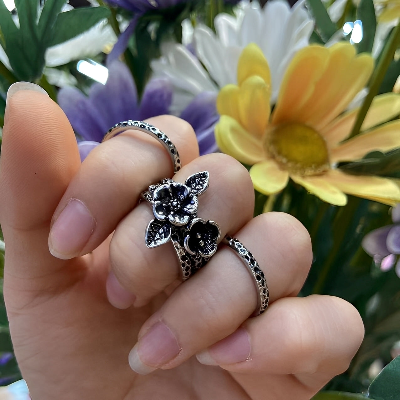 Camille – Bague Élégante en Argent Fleur Vintage