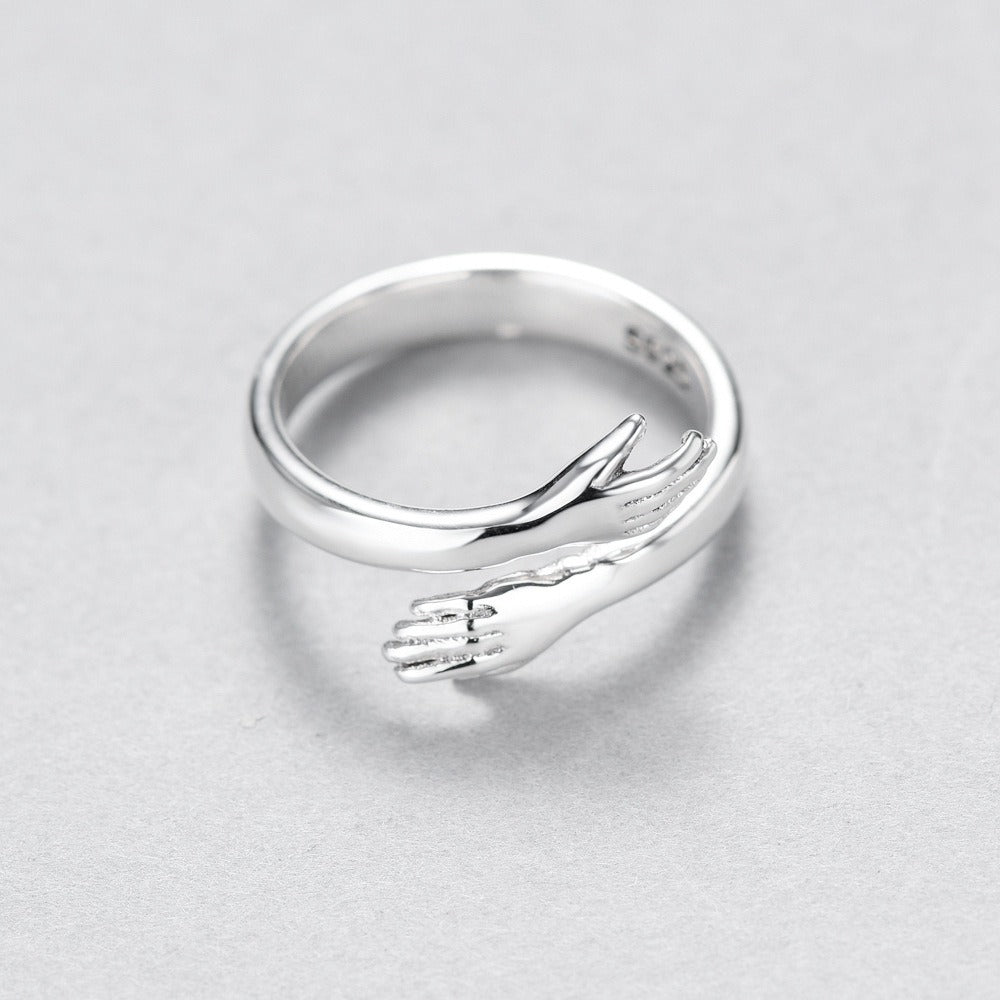 Ciara – Bague Enlacée Ajustable en Argent