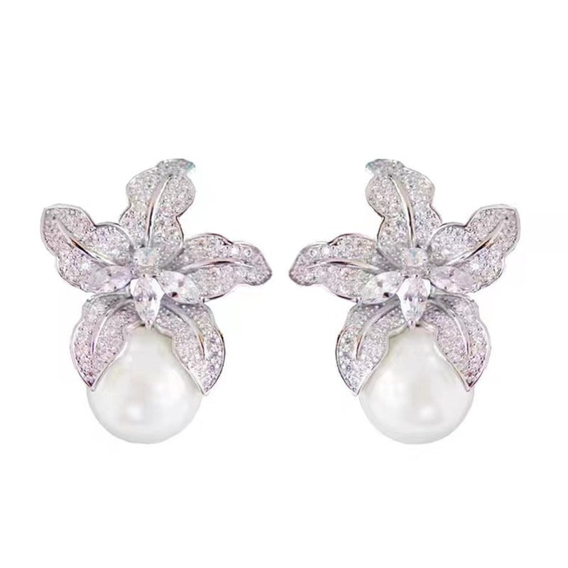 Isaline – Boucles Raffinées Fleur et Perle
