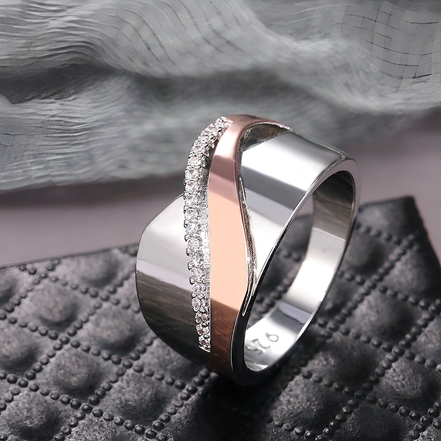 Elina – Bague Vintage en Or Rose et Argent avec Zirconium