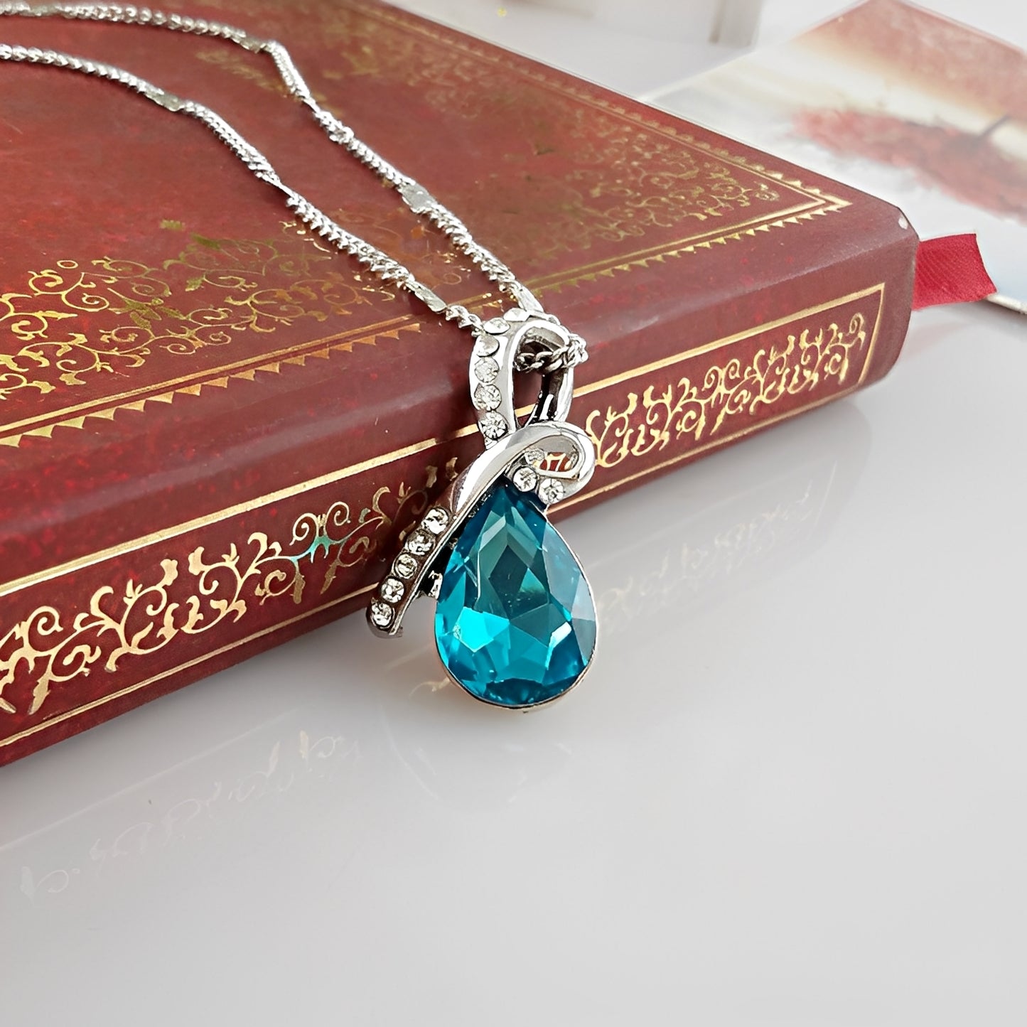 Pilar – Collier Cristal Étincelant Or Blanc