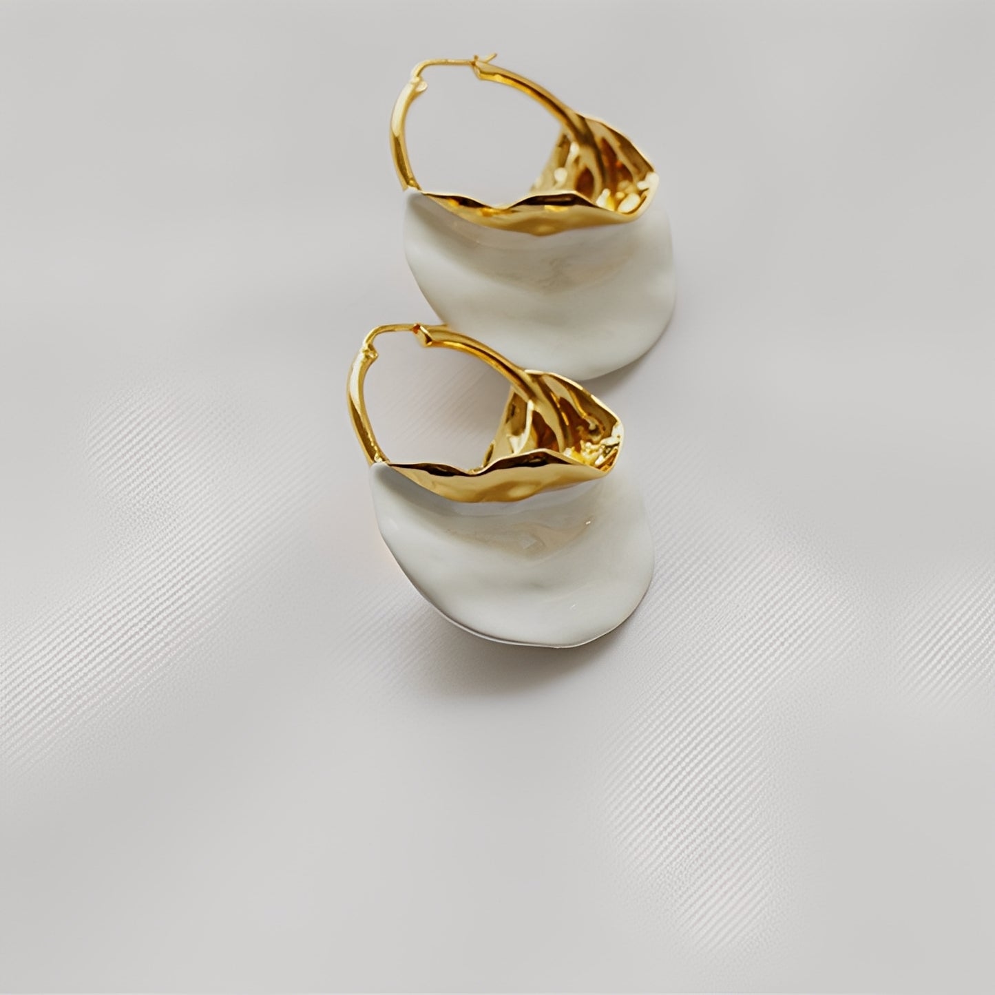 Trixie – Boucles d’Oreilles Vintage en Or Blanc