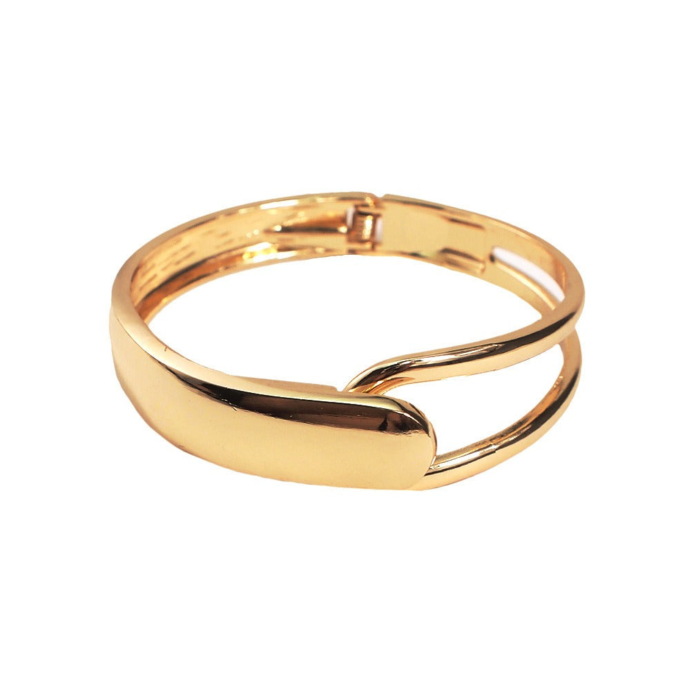 Alyssa – Bracelet Manchette Doré Élégant