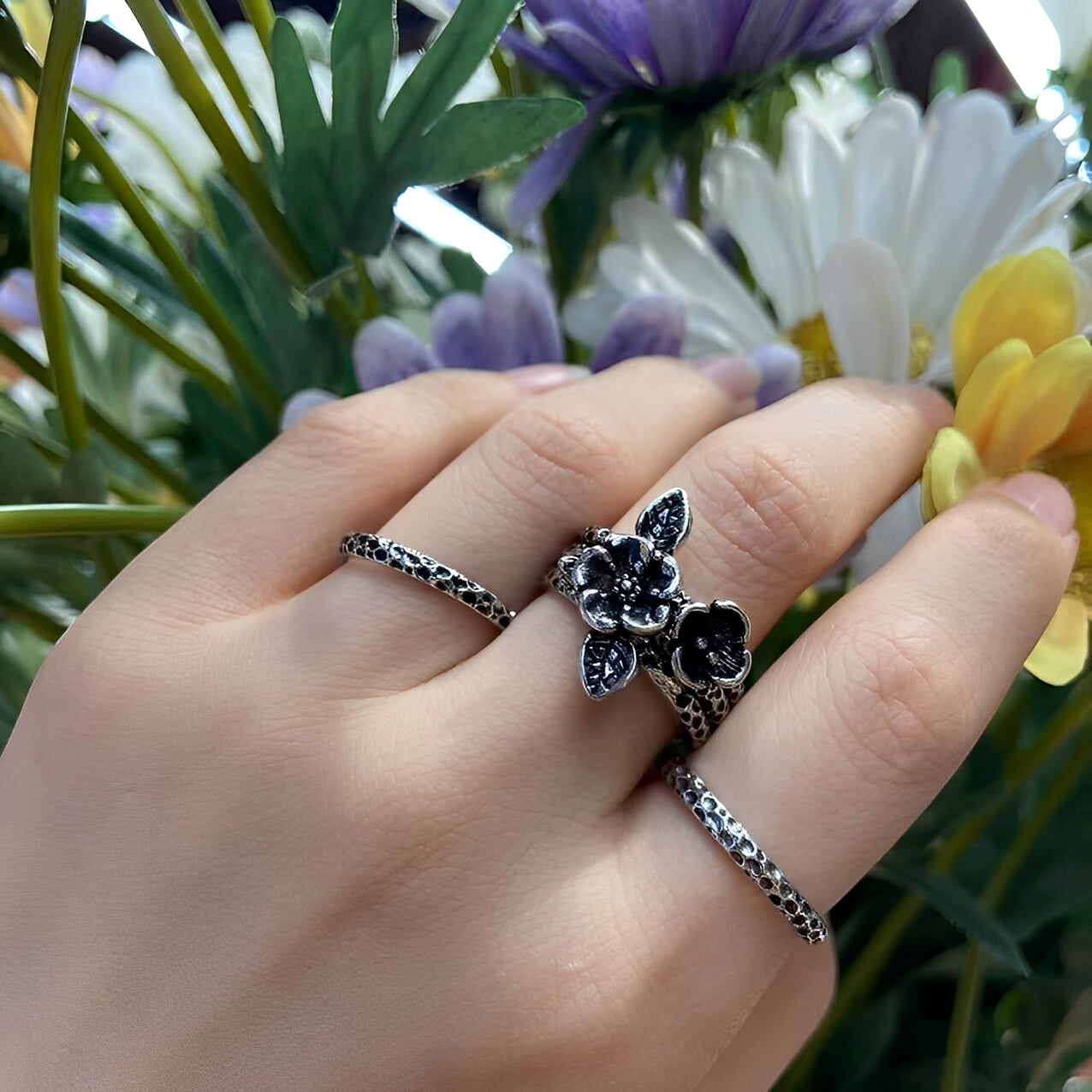 Camille – Bague Élégante en Argent Fleur Vintage