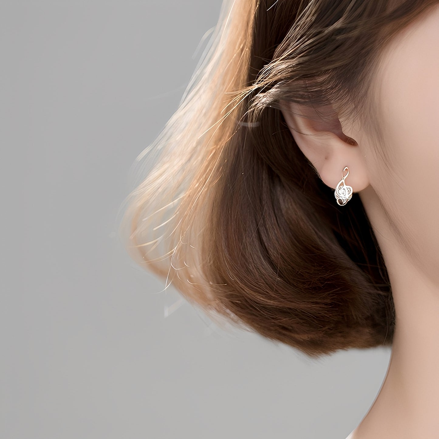 Reina – Boucles d’Oreilles Musicales en Or avec Zirconia