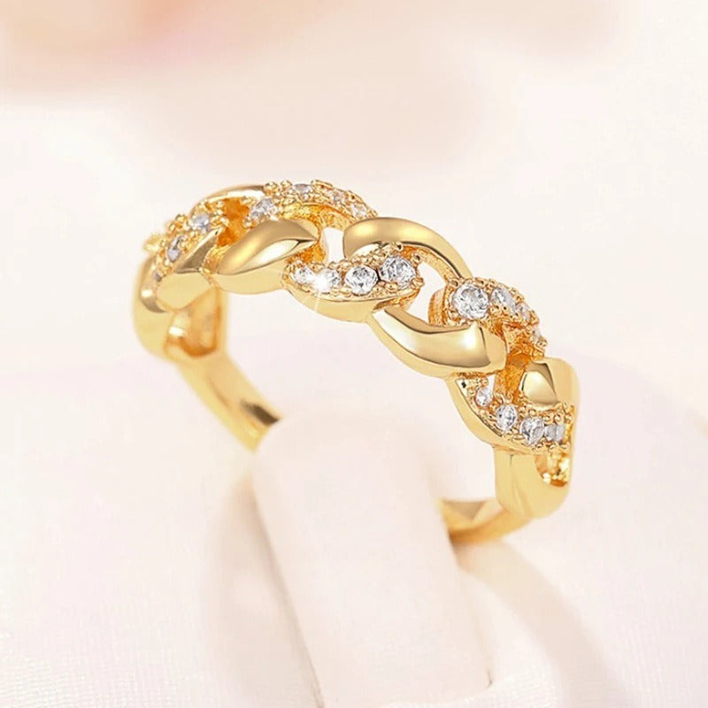 Gina – Bague Élégante Tangled en Or