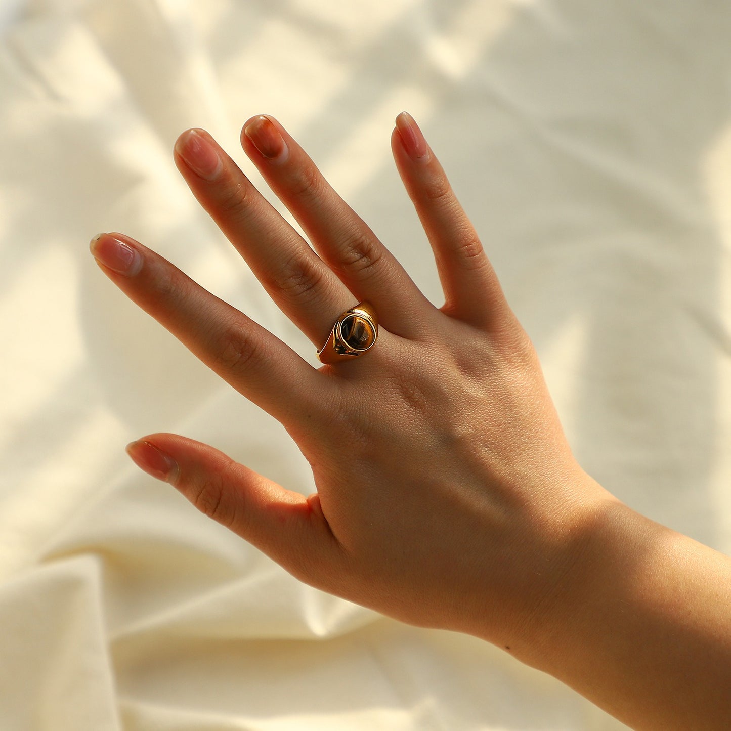 Sheynn – Bague Ovale Œil de Tigre