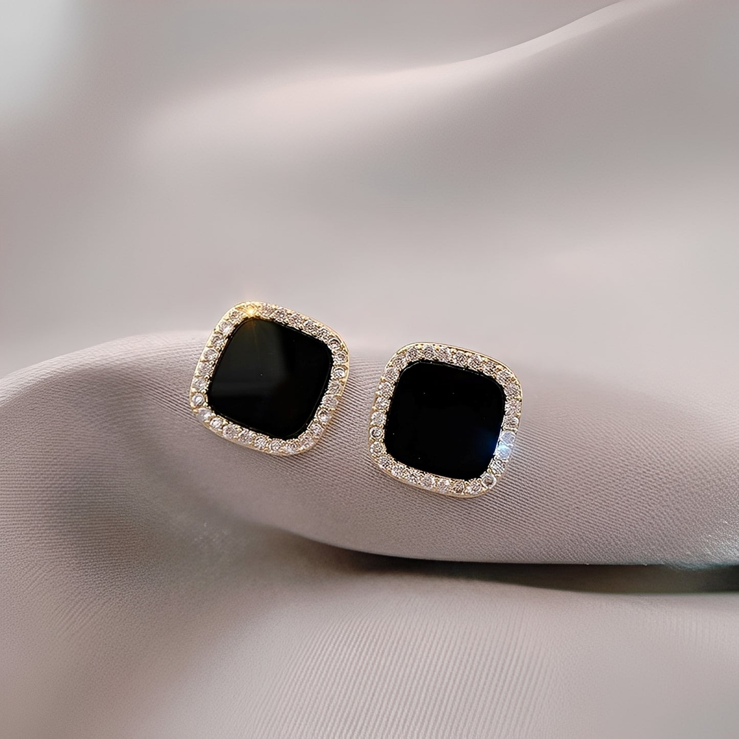 Catherine – Boucles d'Oreilles Onyx et Diamants Éternels