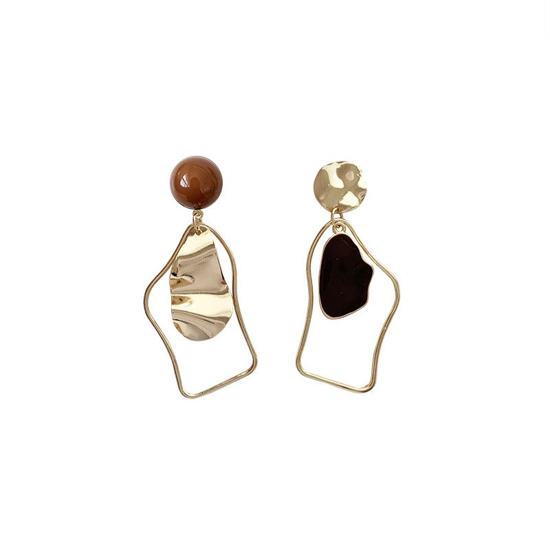 Rhia – Boucles d’Oreilles Puces Pendantes Irrégulières