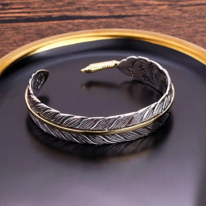 Jessica – Bracelet Manchette Plume Vintage