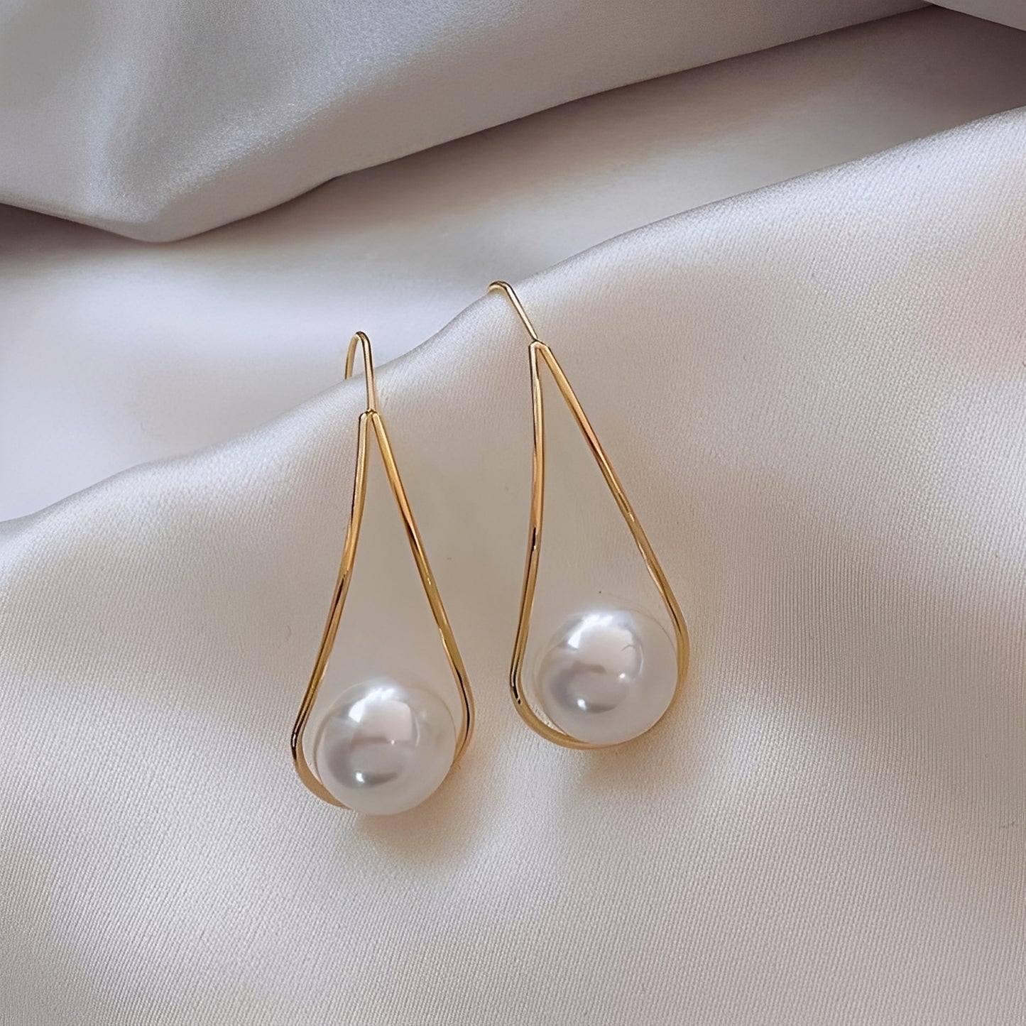Cameron – Boucles Perles Dorées Pendantes