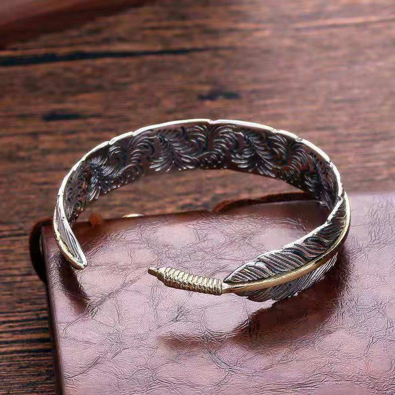Jessica – Bracelet Manchette Plume Vintage