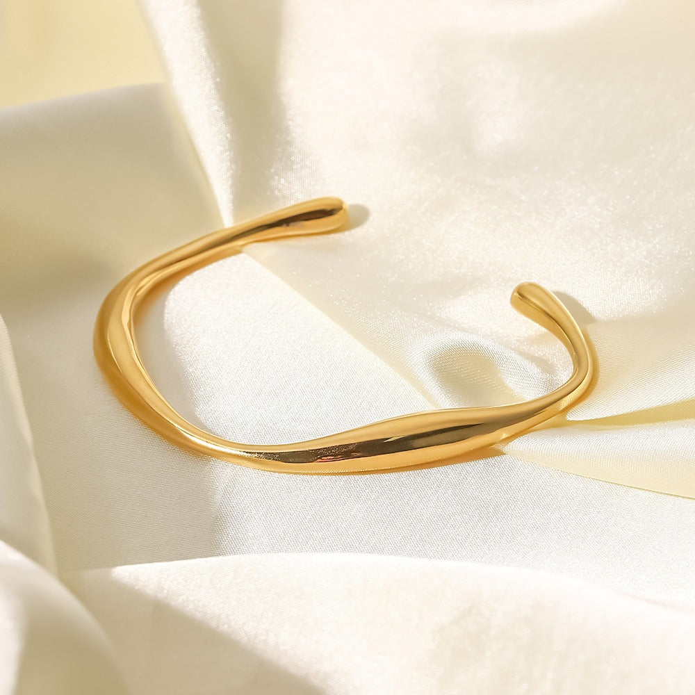 Gayle – Bracelet Möbius Élégant