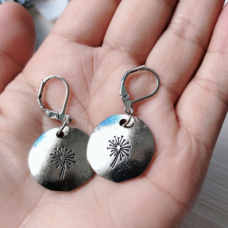 Dalia – Boucles d'Oreilles Pissenlit avec Bain d'Argent
