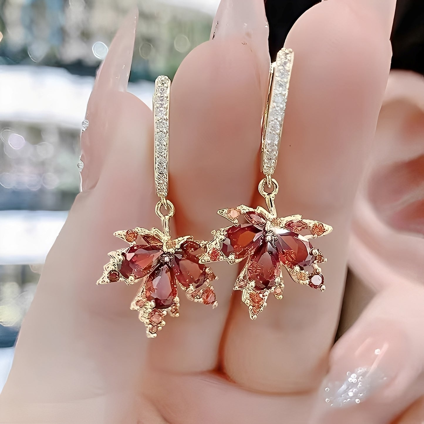 Regine – Boucles Feuille Dorée avec Zirconium