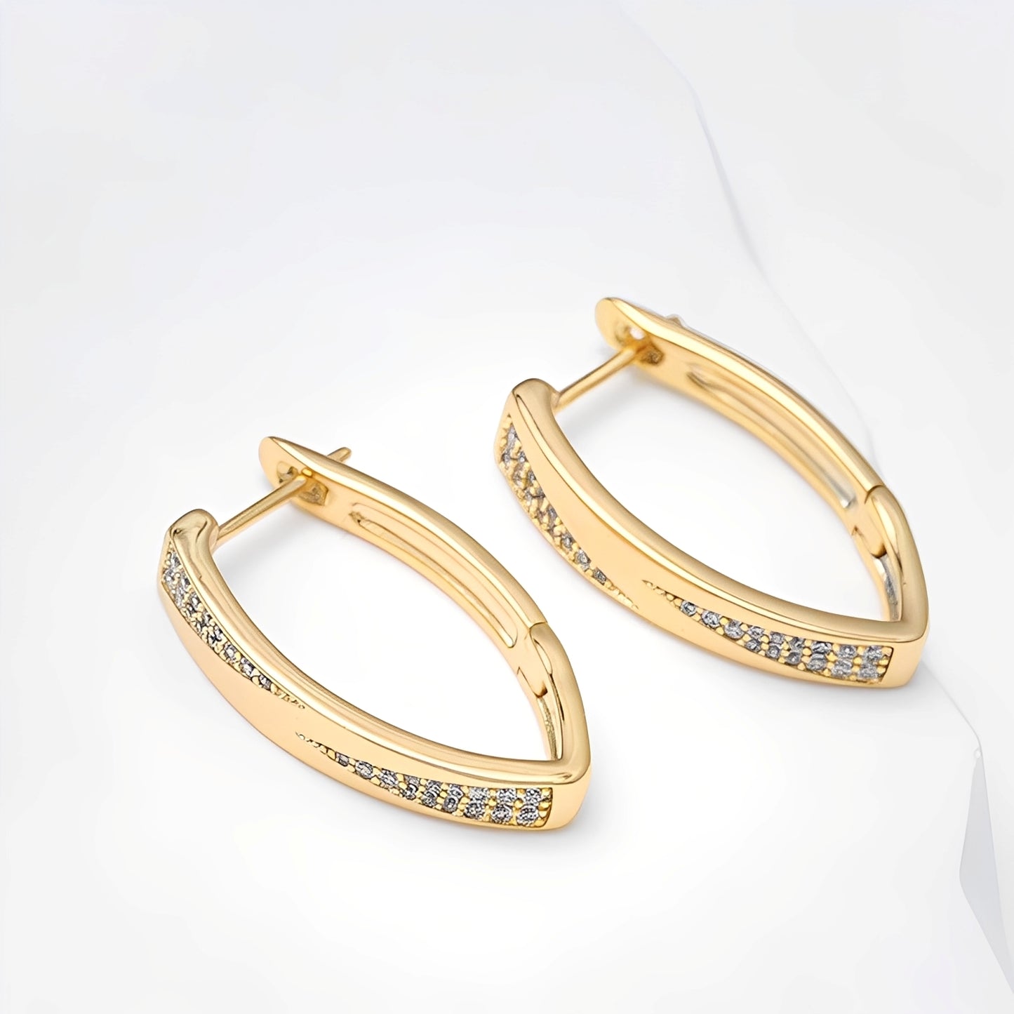 Sophie – Boucles d'Oreilles en Or et Diamants Précieux