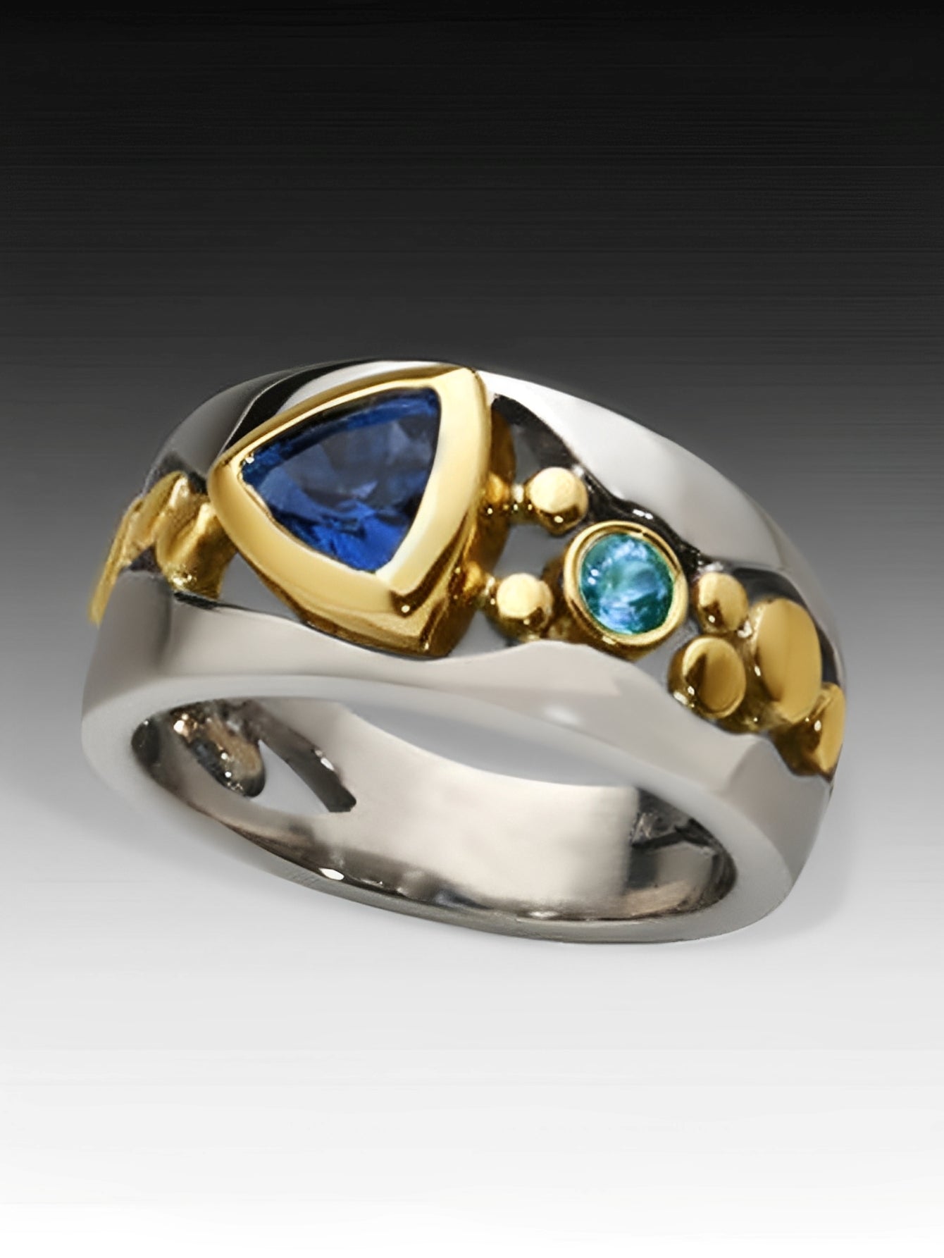 Ricca – Bague Vintage avec Cristal Bleu Étincelant