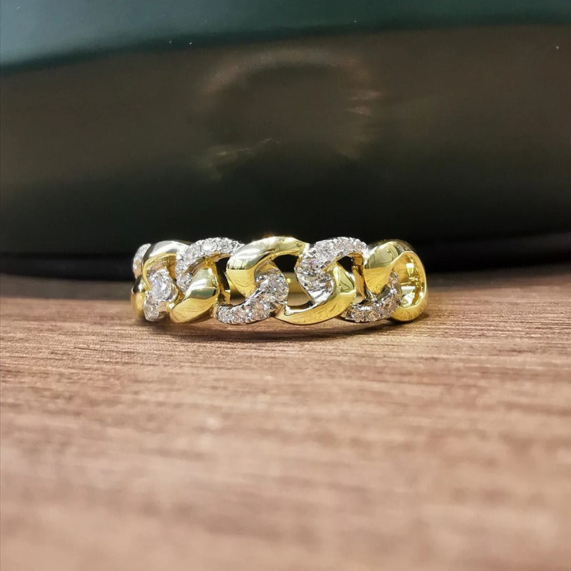 Gina – Bague Élégante Tangled en Or