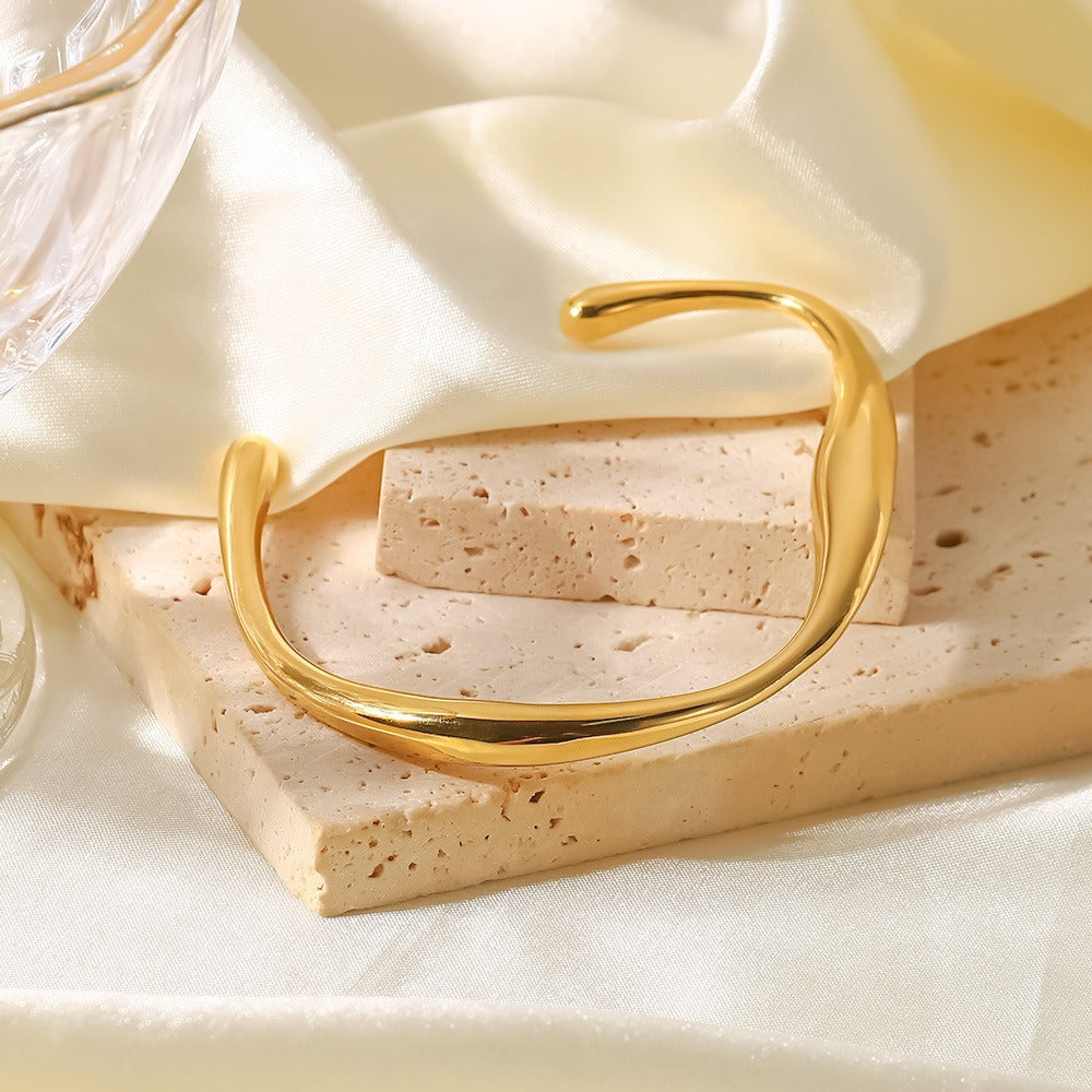 Gayle – Bracelet Möbius Élégant