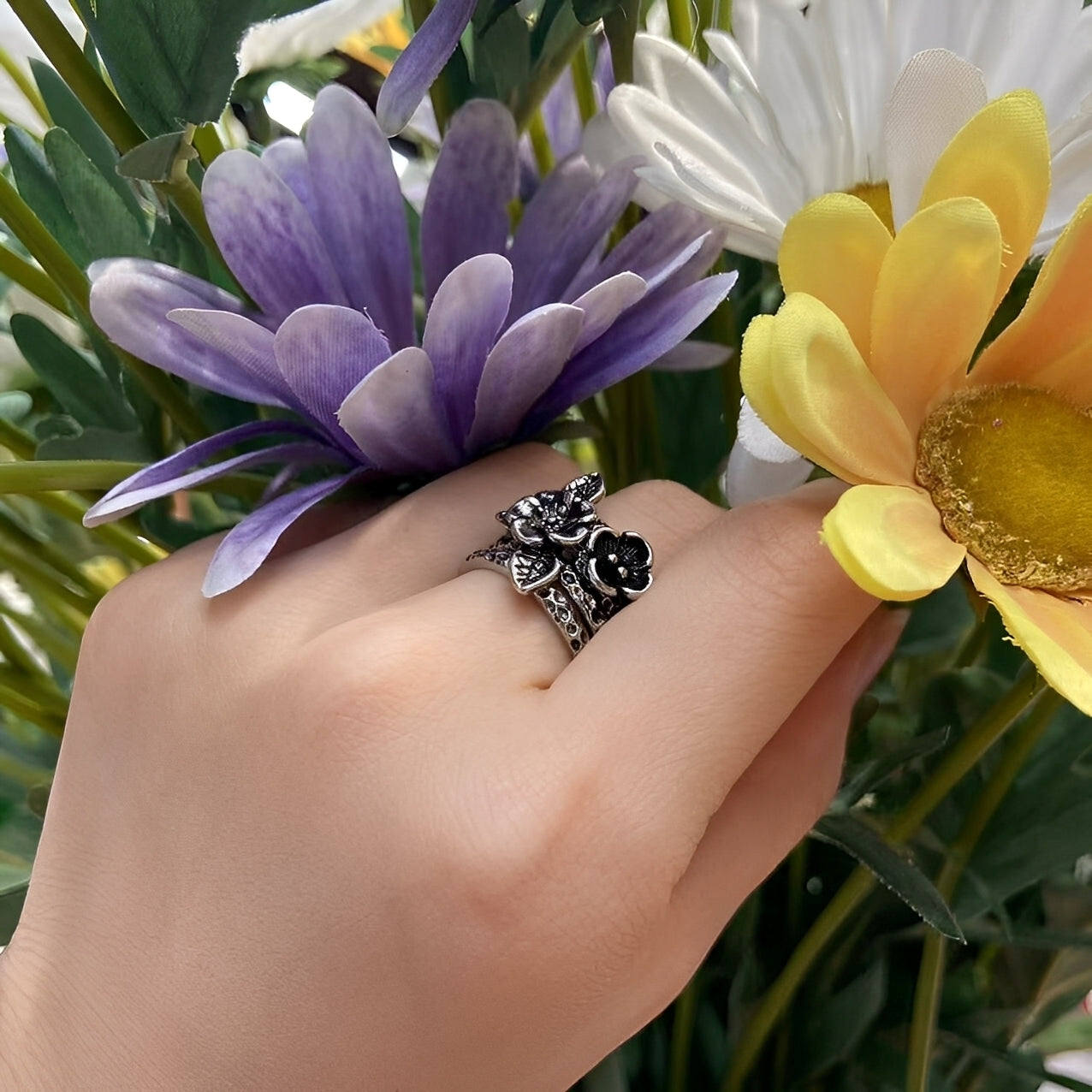 Camille – Bague Élégante en Argent Fleur Vintage
