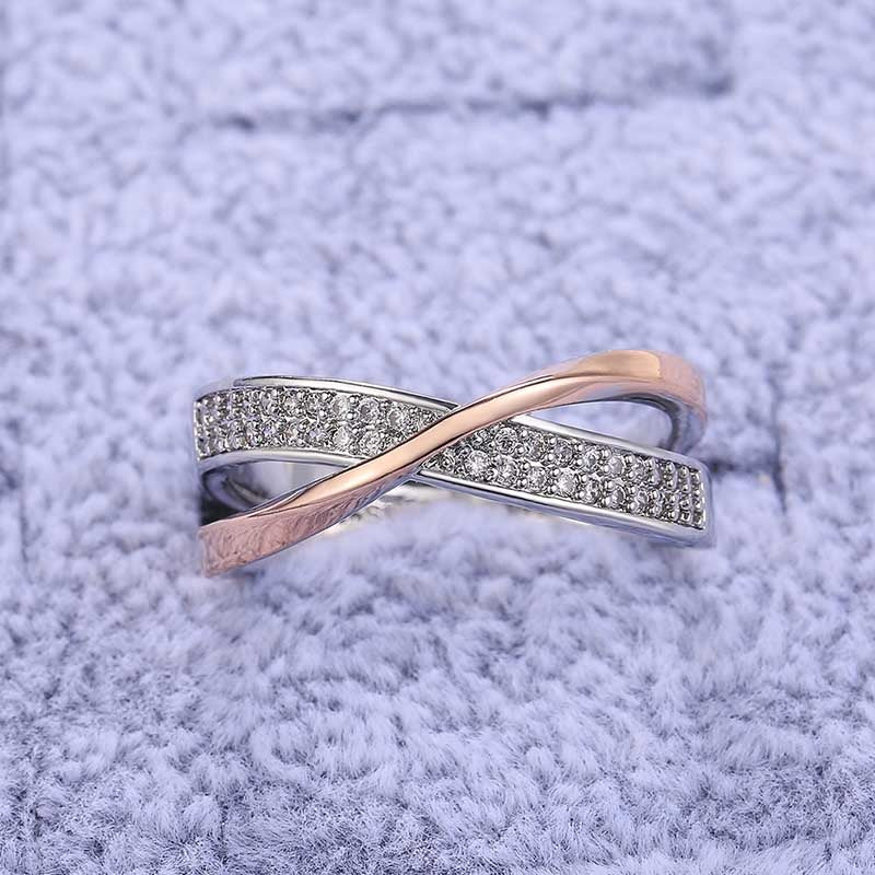 Clara – Bague Tressée Argent Vintage avec Zirconium