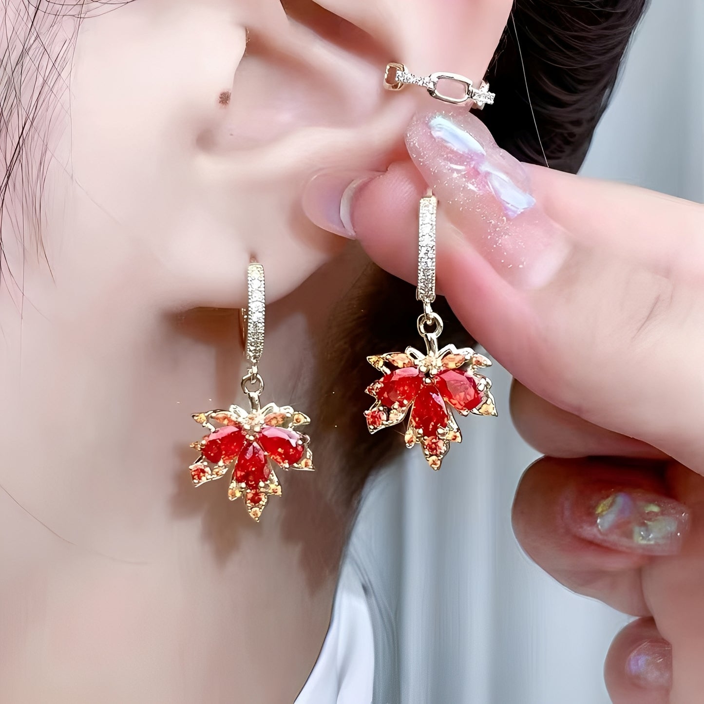 Regine – Boucles Feuille Dorée avec Zirconium