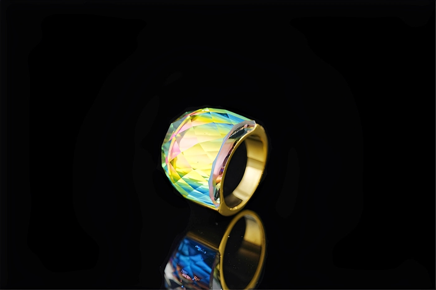 Almie – Bague Dorée Multicolore
