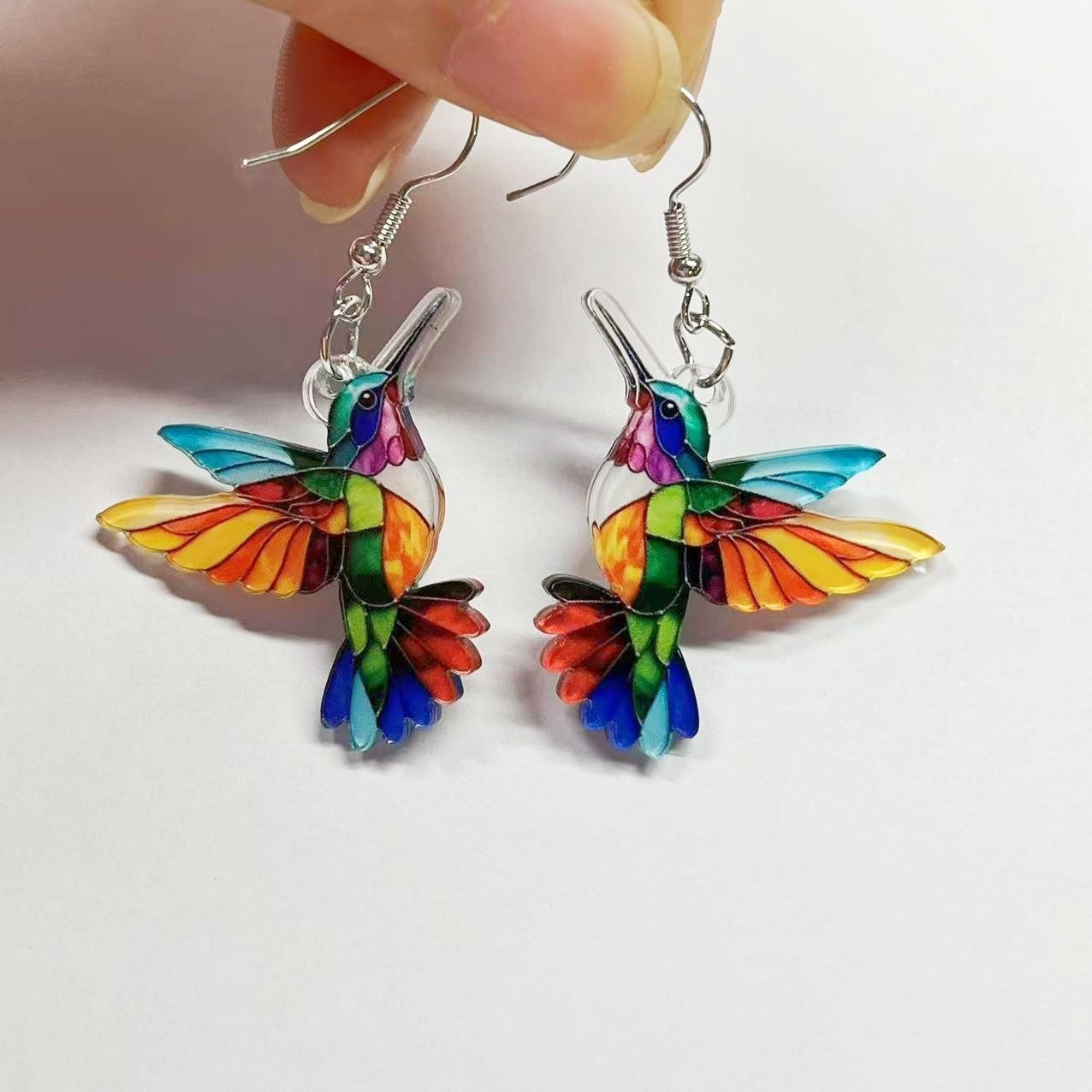 Zoe – Boucles d'Oreilles Oiseau en Acrylique Coloré