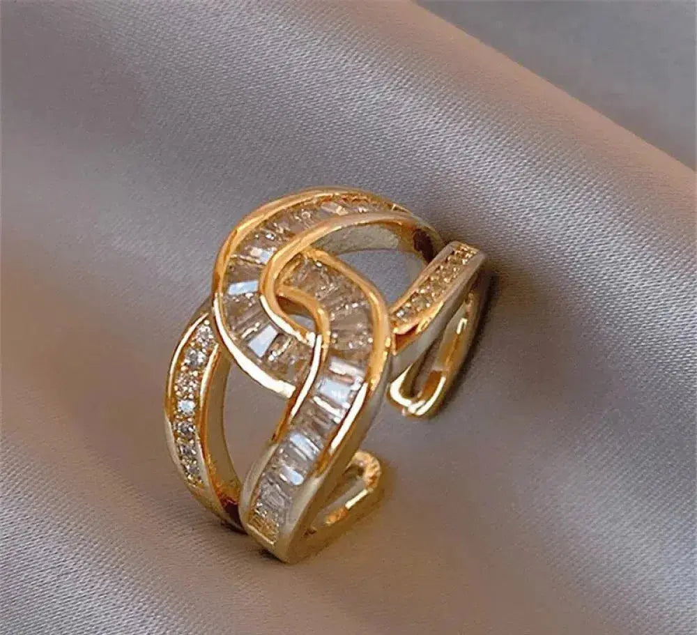 Delara – Bague élégante à nœud raffiné