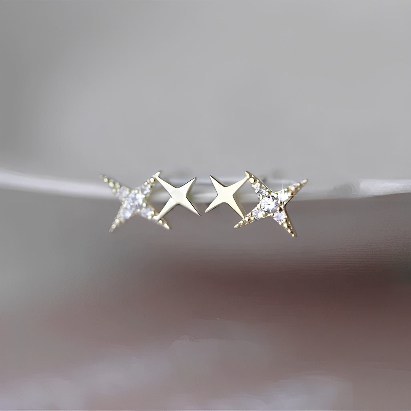 Iya – Boucles d'Oreilles Étoile en Or avec Cubic Zirconia