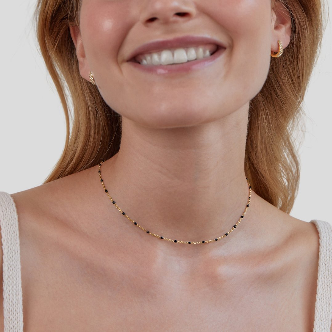 Yara – Collier de Perles Noires Élégantes
