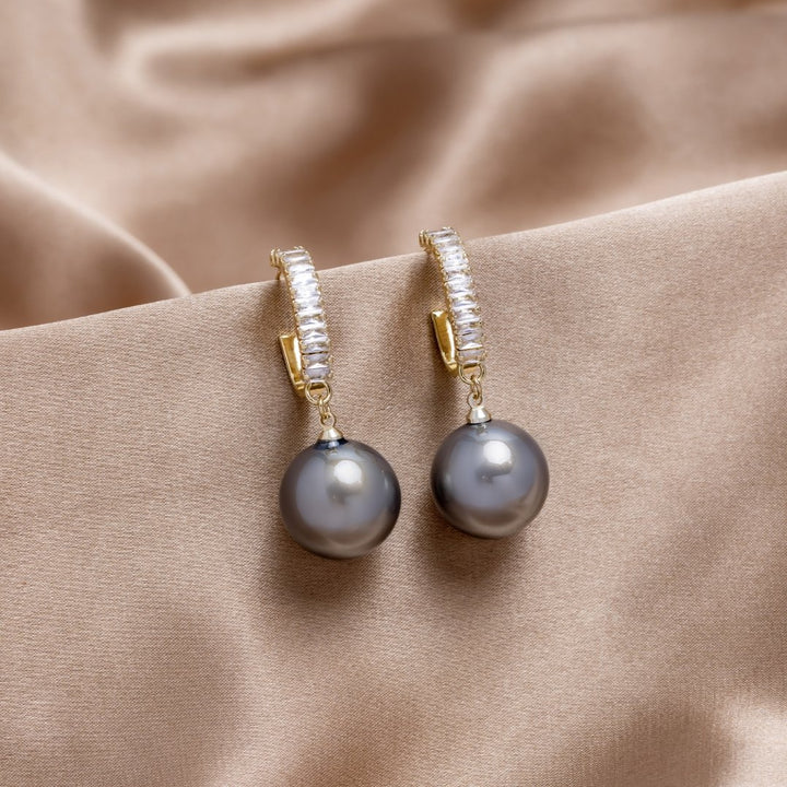 Elsa – Boucles d'Oreilles Élégantes avec Perles et Zircon