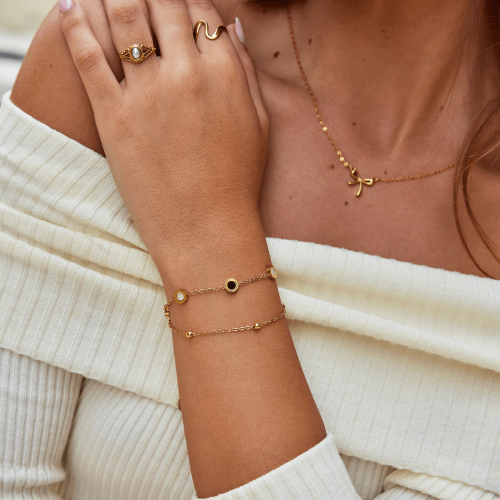 Nyra – Bracelet Onyx et Pierre Blanche