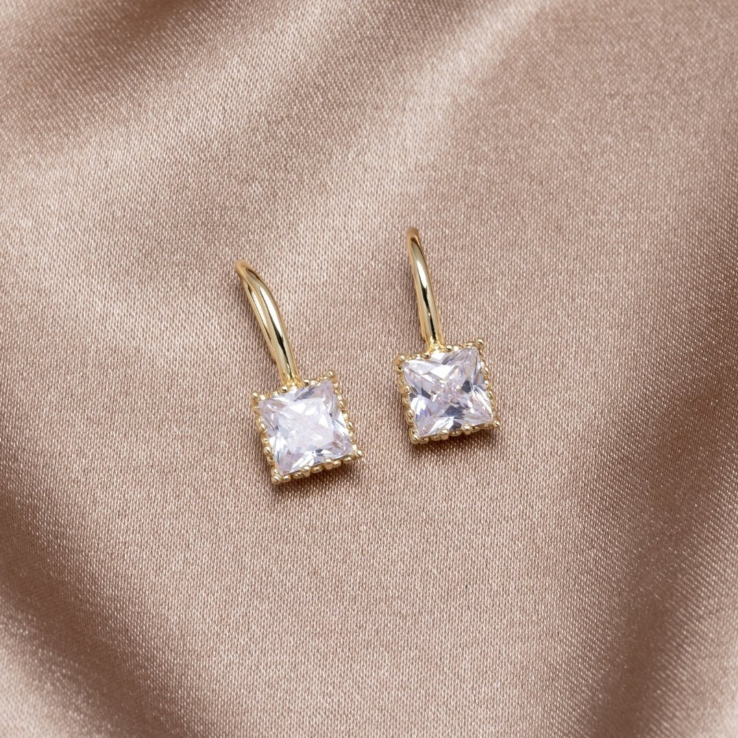 Piper – Boucles d’Oreilles Pendantes à Cristaux