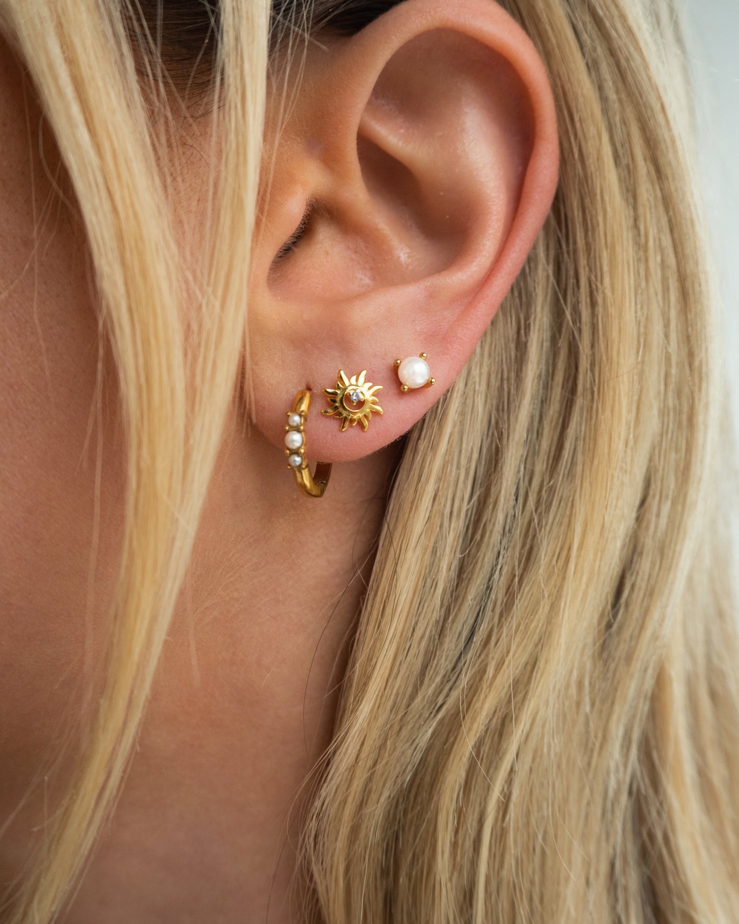 Jessi - Boucles d'oreilles en perles dorées