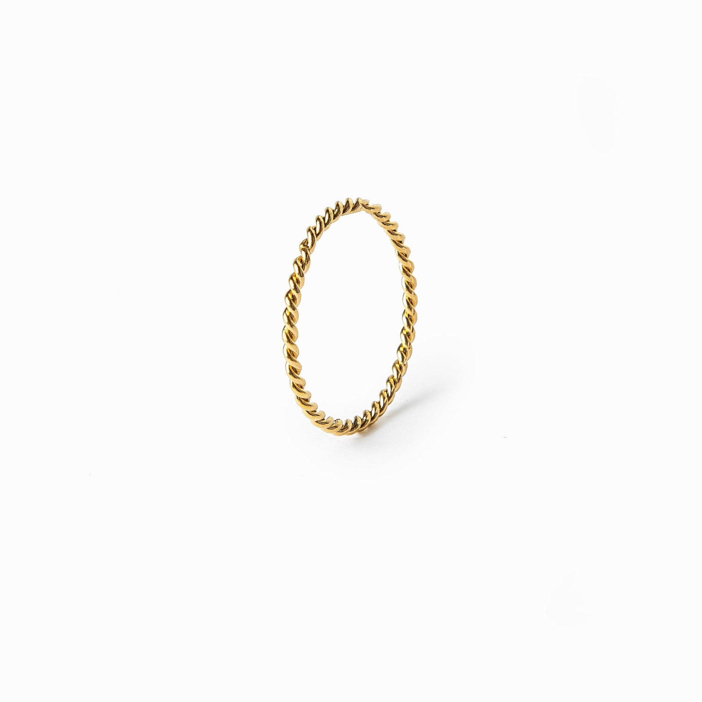Mary – Bague Fine Corde Torsadée Dorée