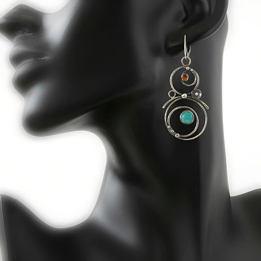 Iris – Boucles Élégantes Serties de Pierre Bleue
