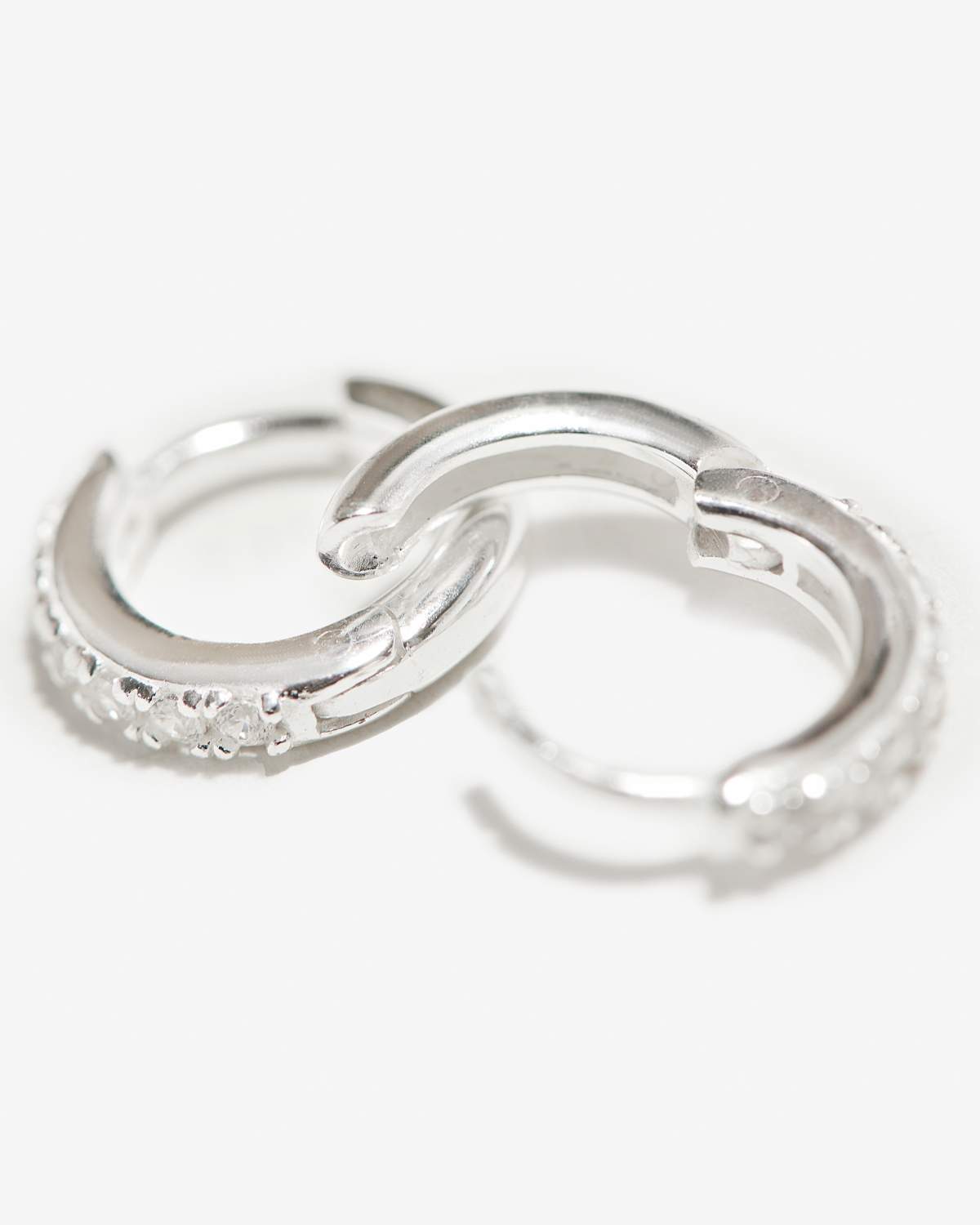 Cleo - Mini créoles micro-pavées en argent