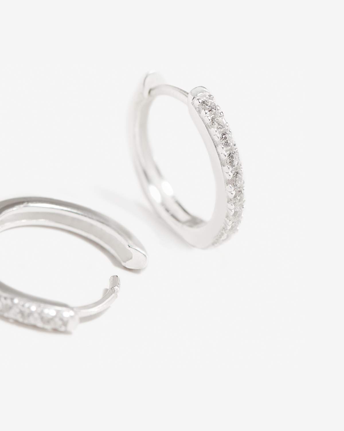 Manda - Mini créoles pavées en argent