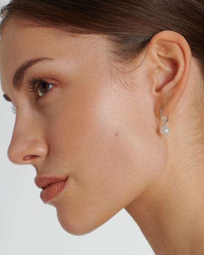 Esme - Boucles d'oreilles créoles rectangulaires en argent avec perles
