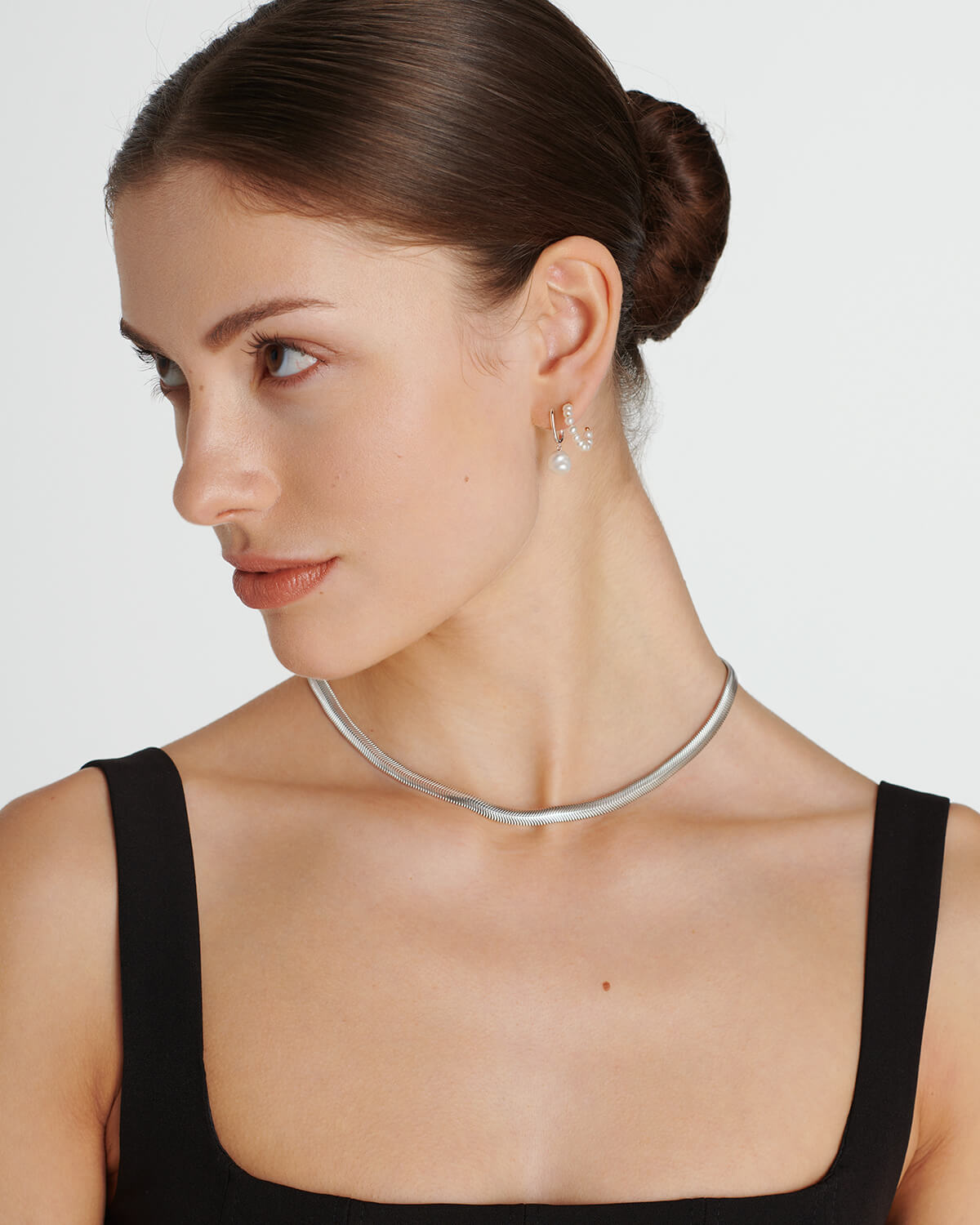 Esme - Boucles d'oreilles créoles rectangulaires en argent avec perles